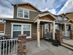 Building Photo - 6596 Emerald Isle Heights