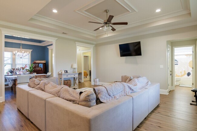 Foto del edificio - Don't Miss Out On This One!