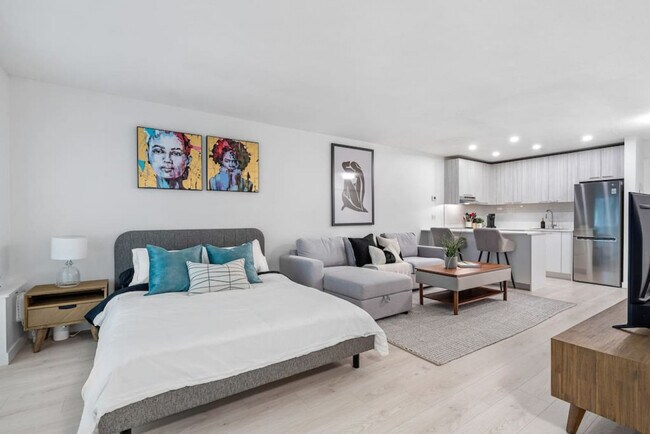 Photo du bâtiment - 2225 W 8th Ave