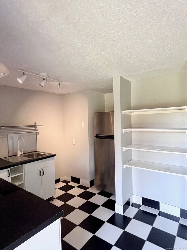 Foto del edificio - 69 Burgundy Hill Ln