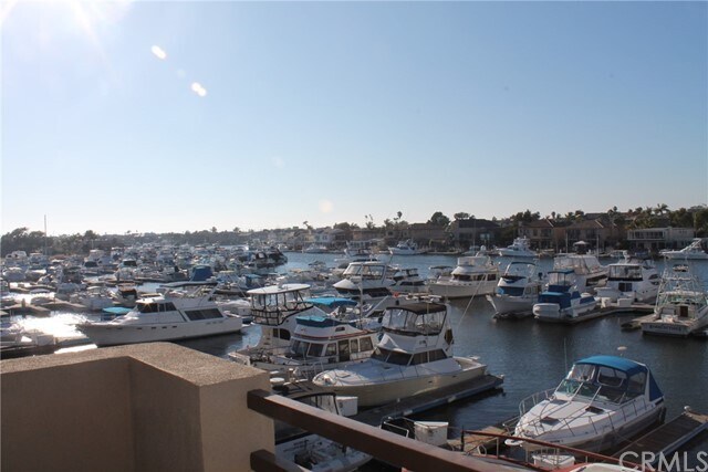 Foto del edificio - 4165 Warner Ave