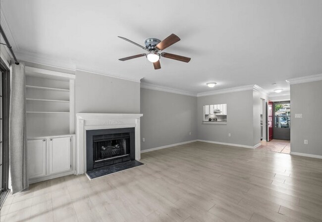 Building Photo - 7610 Woods Ln