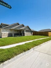 Building Photo - 1447 Dovekie Dr