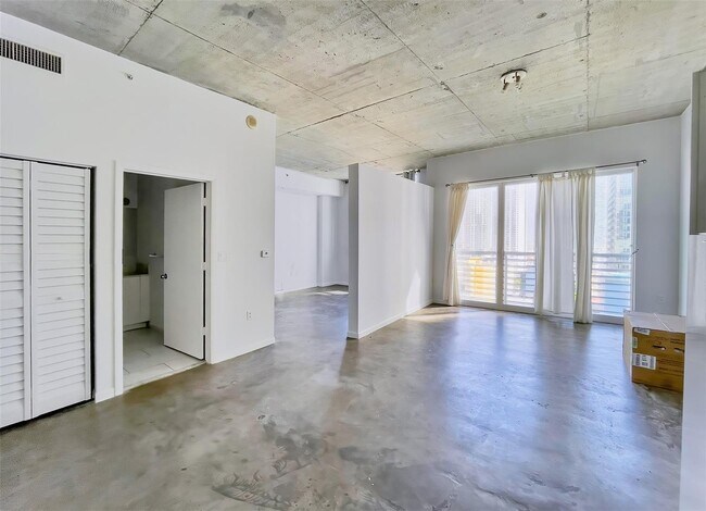 Foto del edificio - 133 NE 2nd Ave