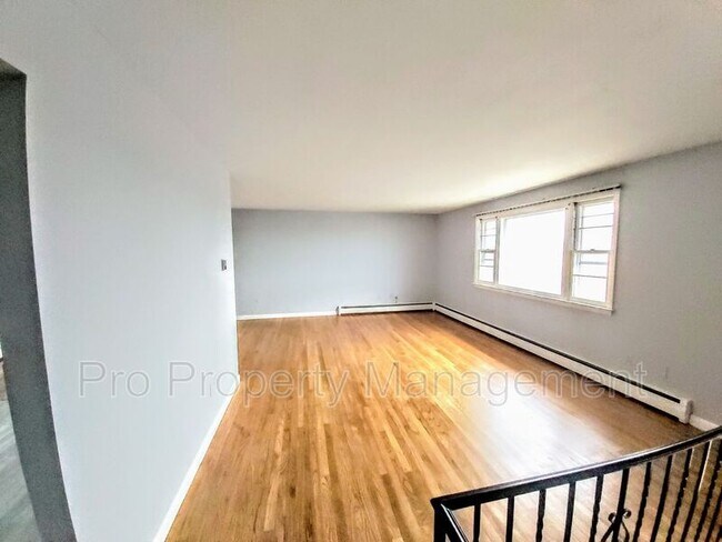 Foto del edificio - 396 N Walnut St