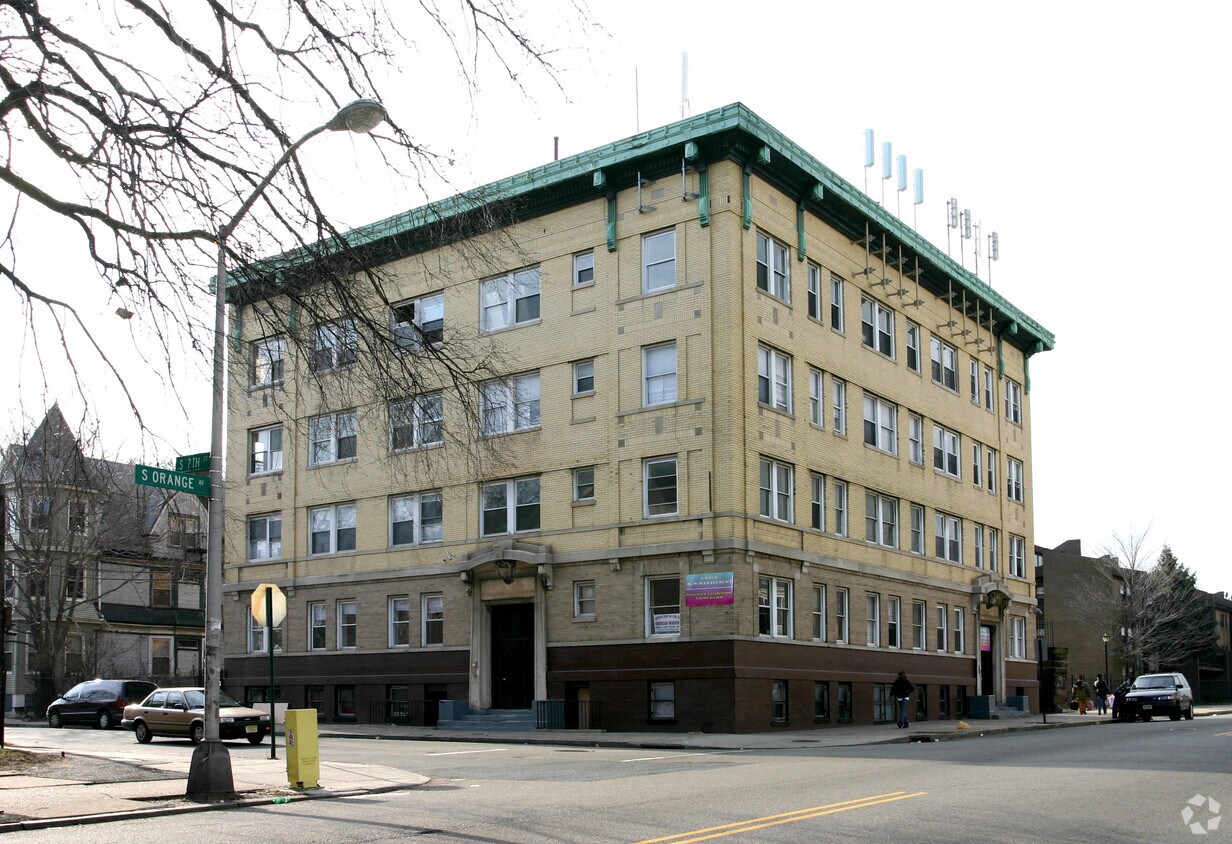 Primary Photo - 316 Orange St