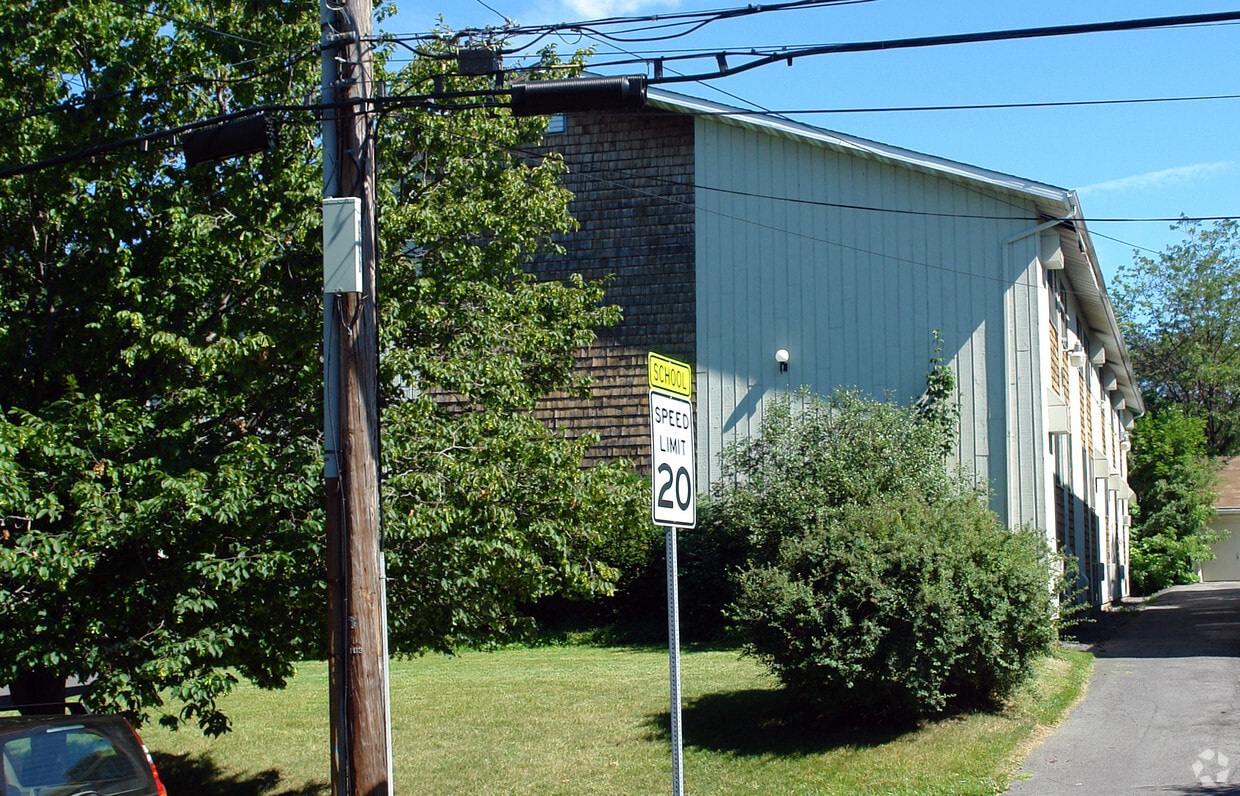 Building Photo - 105-107 Herkimer St