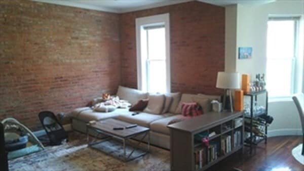 Building Photo - 87 Saint Botolph St