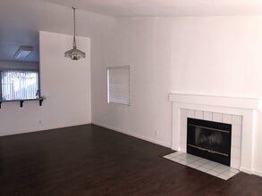 Building Photo - 7193 Snowy Birch Way