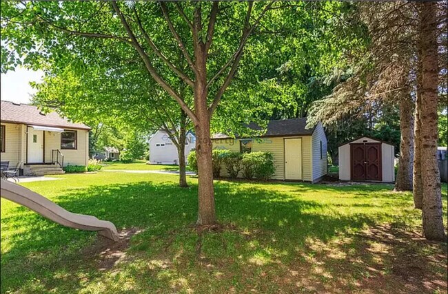 Building Photo - Beatiful, Must See Single Family Home in S...