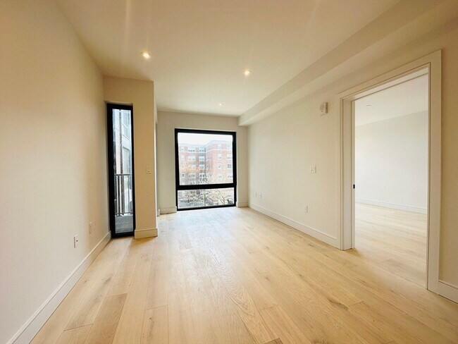 Foto del edificio - 1 Nevins Hl Wy