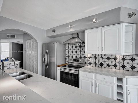Building Photo - 4 br, 2 bath House - 420 SW 19th St