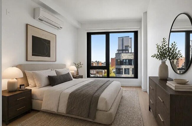 Foto del edificio - 2363 Bedford Ave