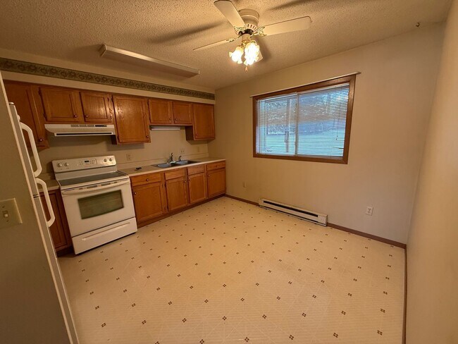 Foto del edificio - 2010 Ash Ave NE