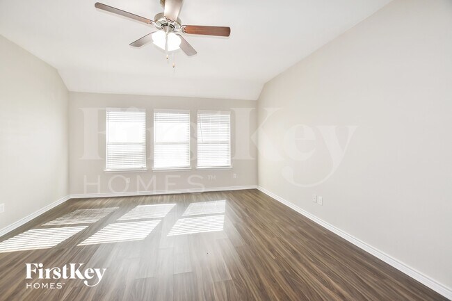 Building Photo - 808 Fredericktown Rd