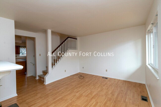 Building Photo - Midtown 4 Bedroom Town Home