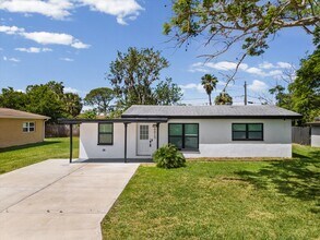 Building Photo - 6615 Del Prado Terrace