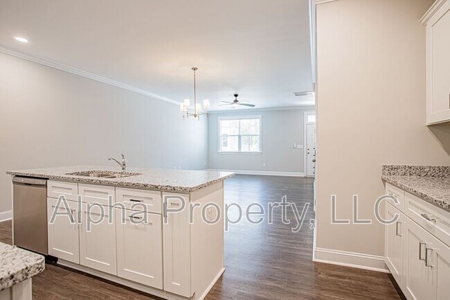 Foto del edificio - 109 Remount Way