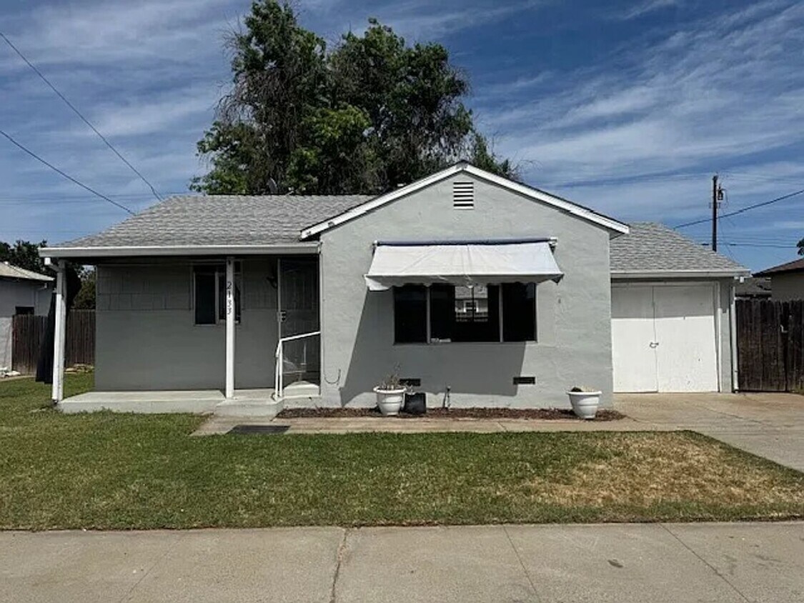 Foto principal - 2133 Sicard St
