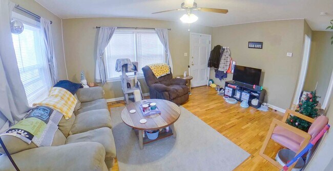 Building Photo - Close to KSU + Off-Street Parking + Fenced-in Yard + Washer & Dryer Included! Available August 1st!