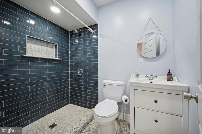 Foto del edificio - 4645 Umbria St