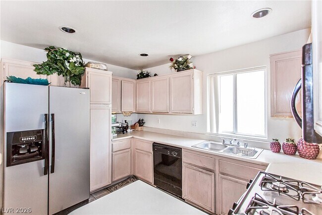 Foto del edificio - 5237 Steinbrenner Ln