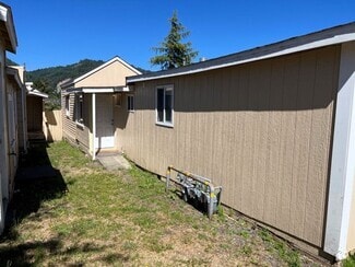 Building Photo - 520-528 Wildwood Ave