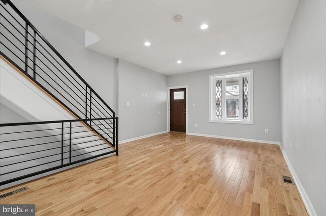 Building Photo - 3024 Redner St