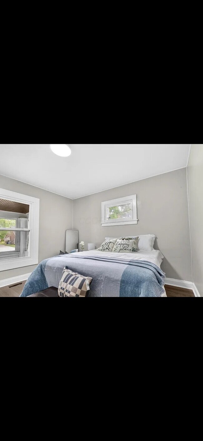 Foto del edificio - 206 Collingwood Ave