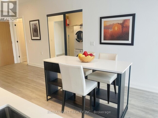 Building Photo - 2369 Danforth Ave