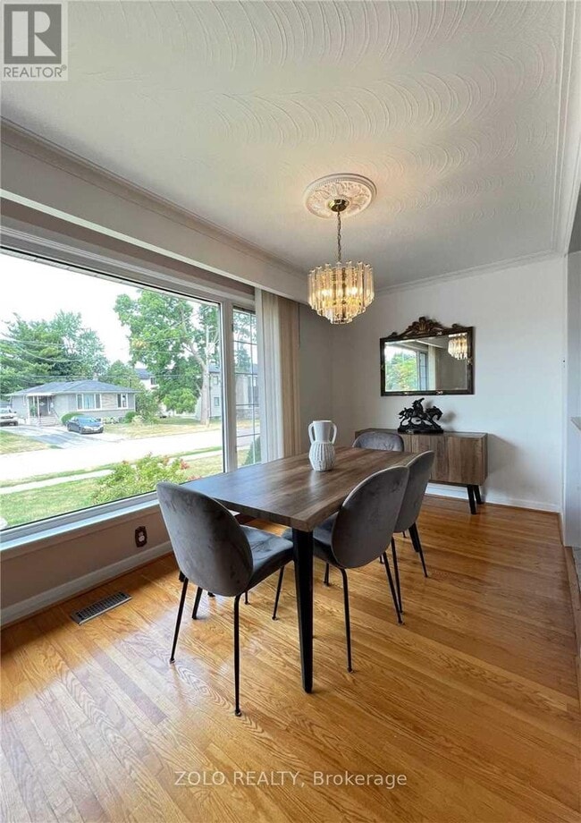 Building Photo - 346 Wenlock Ave
