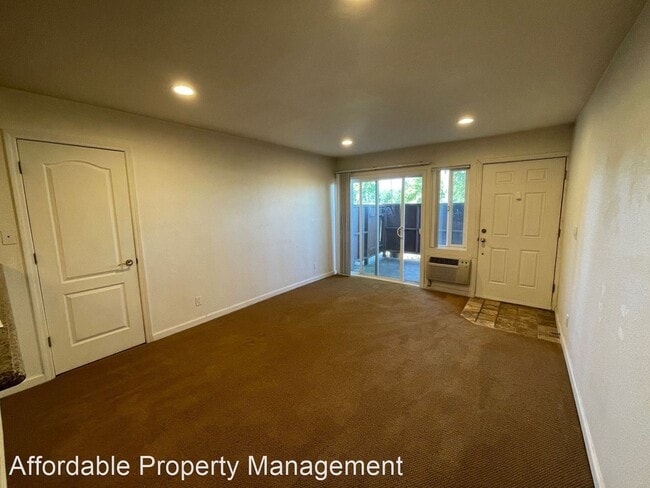 Building Photo - 2 br, 1 bath House - 408 Dempsey Road #110