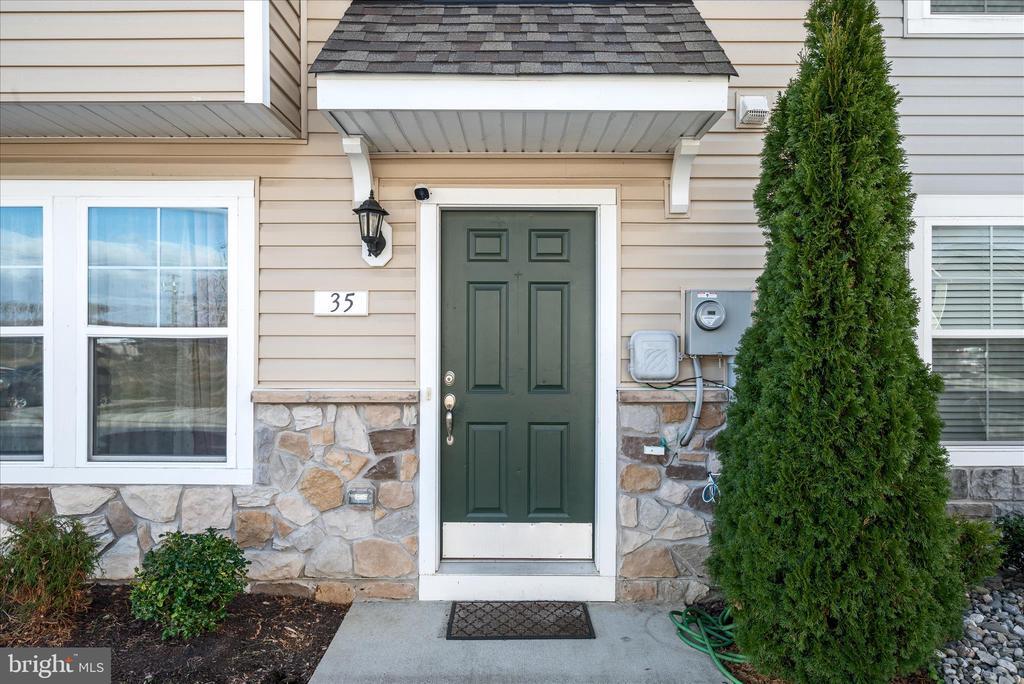 Foto principal - 35 Mengel Rd