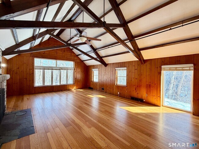 Foto del edificio - 25 Plymouth Rd