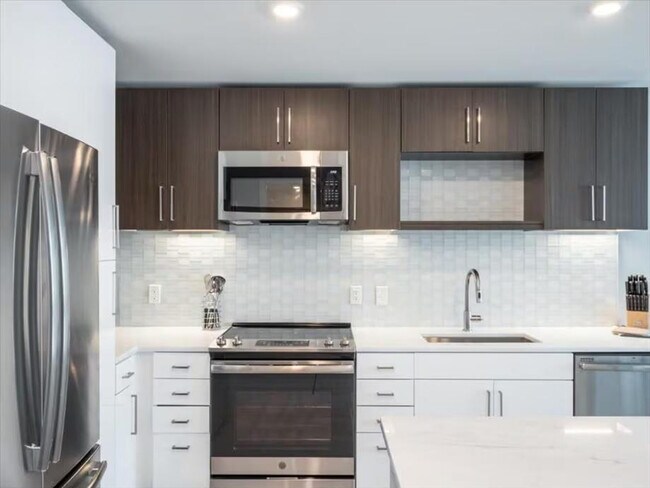 Foto del edificio - 4836 Rugby Ave