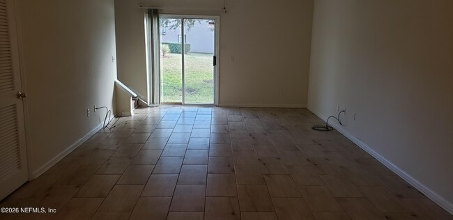 Building Photo - 946 Scrub Jay Dr