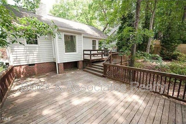 Photo - 211 Beechtree Dr House