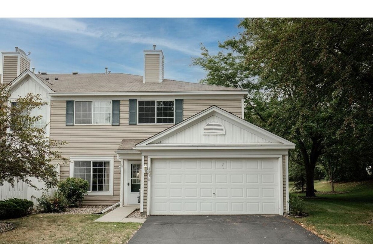Primary Photo - Great location *3Bed*2Bath Townhome in Eag...