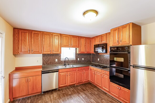 Foto del edificio - 6389 Tyler Loop Rd