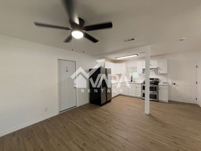 Building Photo - 4911 Casa Grande St