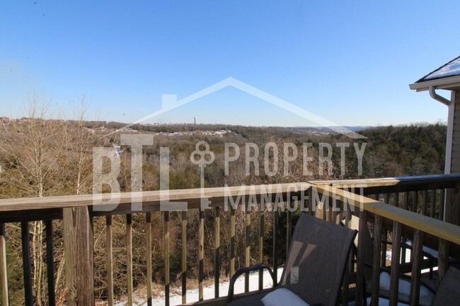 Foto del edificio - Beautiful Furnished 3 Bedroom Condo!