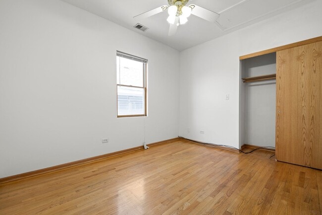 Building Photo - 613 W 43rd Pl