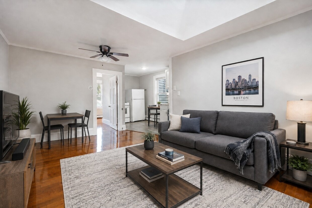 Photo - 250 Rantoul St (Beverly, MA)