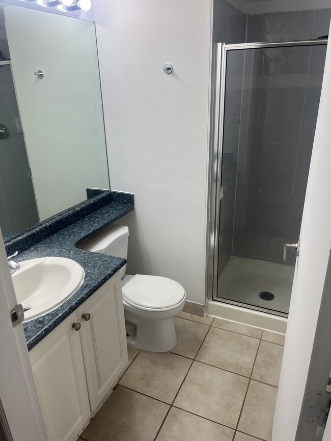 Building Photo - 1278 Granville St