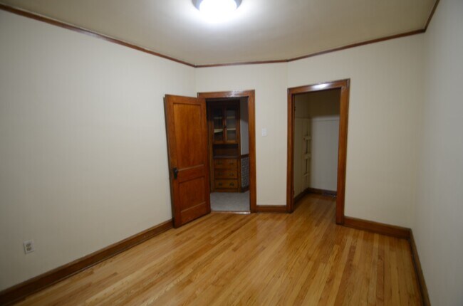 Foto del edificio - 3354 S Lituanica Ave