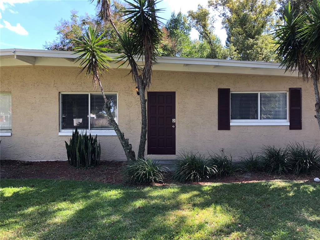 Primary Photo - 3 Lotus Lake Dr