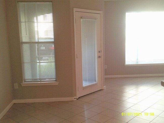 Building Photo - 8290 Gate Pkwy W