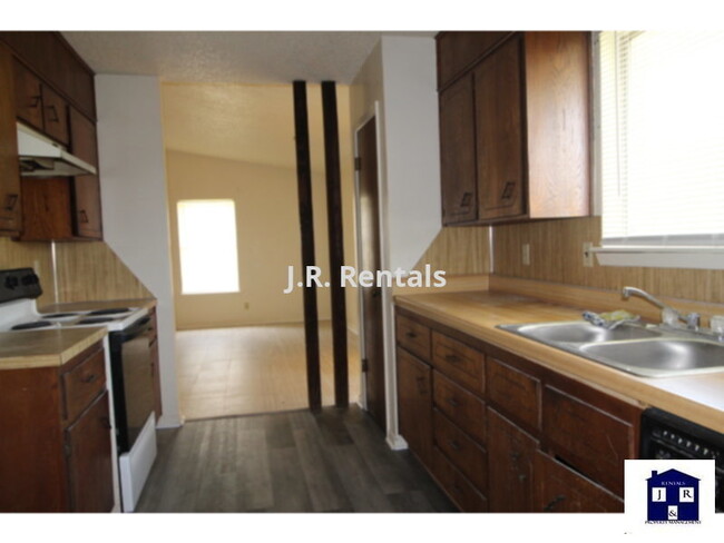 Building Photo - 2916 Trailridge Cir
