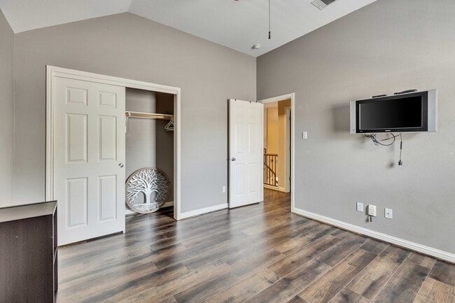 Foto del edificio - 10616 Big Thicket Dr