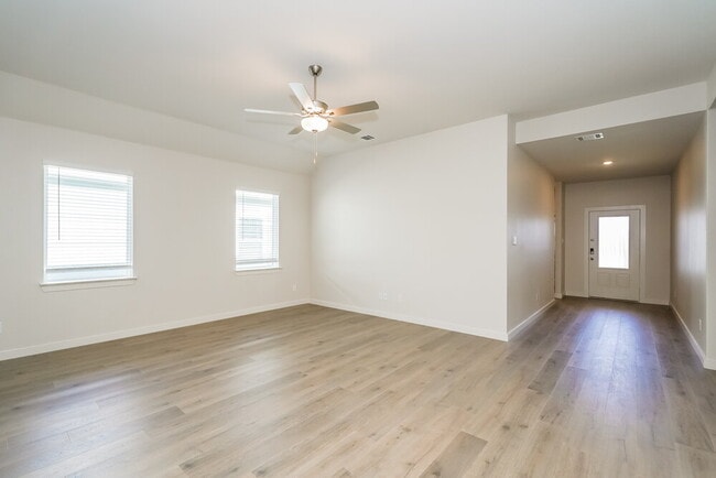 Building Photo - 1312 Tilton Dr